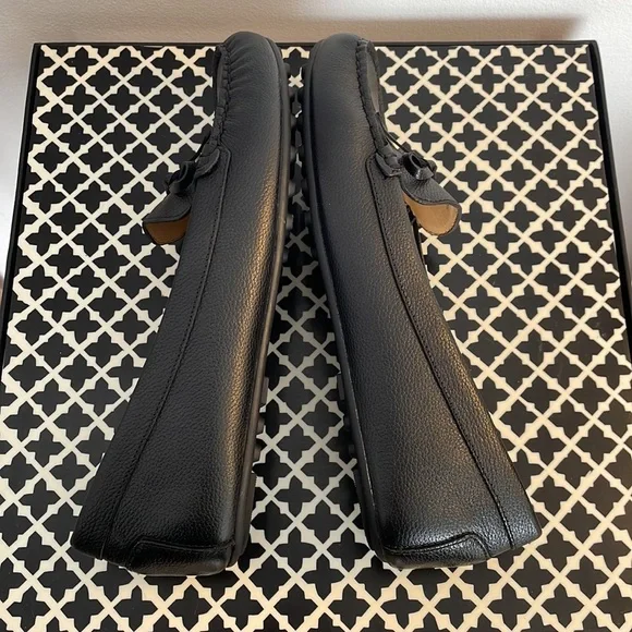 Excellent gently used condition leather loafers - Picture 6 of 7